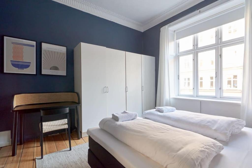 Moderen And Sleek 3Br With Bath By The Lakes And Metro Kopenhag Dış mekan fotoğraf