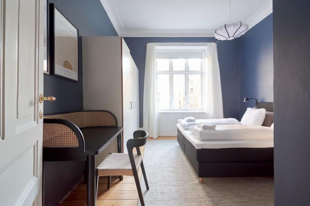 Moderen And Sleek 3Br With Bath By The Lakes And Metro Kopenhag Dış mekan fotoğraf
