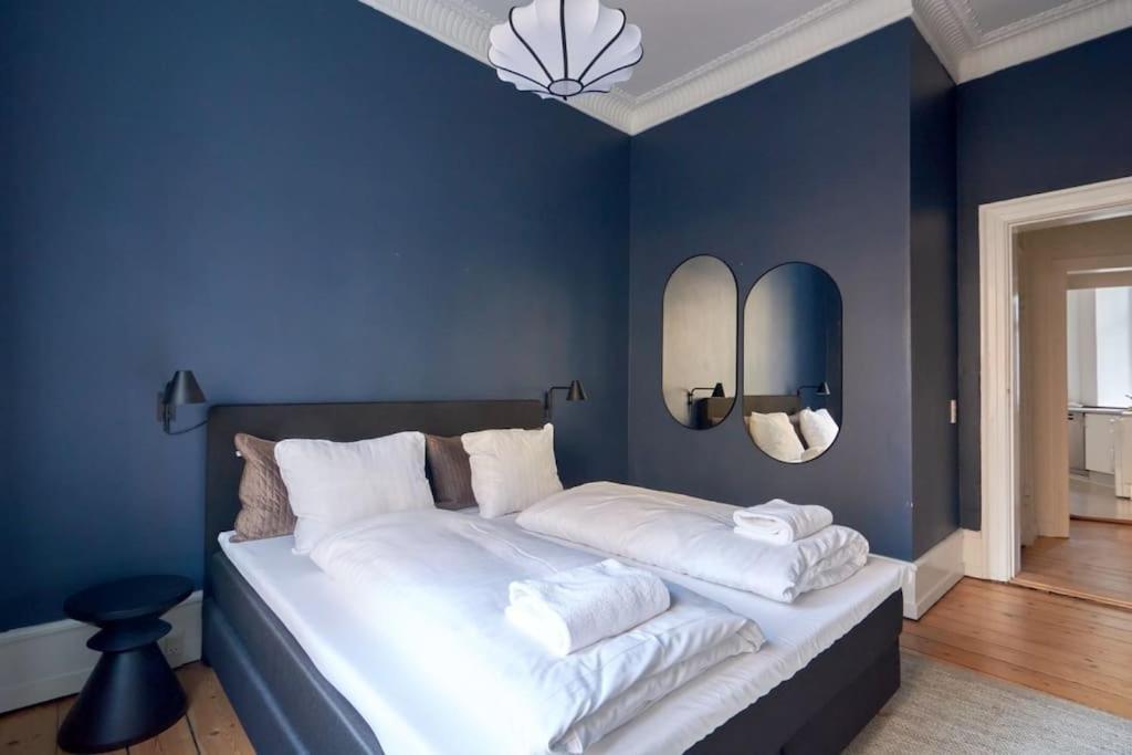Moderen And Sleek 3Br With Bath By The Lakes And Metro Kopenhag Dış mekan fotoğraf