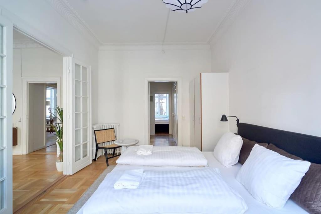 Moderen And Sleek 3Br With Bath By The Lakes And Metro Kopenhag Dış mekan fotoğraf